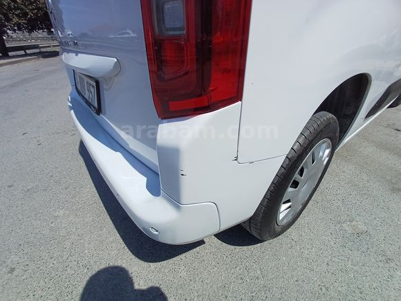 Sahibinden Opel Combo 1.5 CDTI Essential 2025 Model 