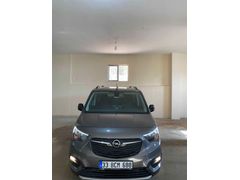Sahibinden sıfır ayarında en fulu CAM TAVANLI   Opel Combo 1.5 CDTI Ultimate 2023 Model 