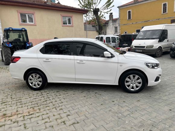 EKONOMİK VE AZ YAKAN,PAZARLIK VAR  