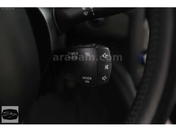 SABET AUTO RENAULT MEGANE TOUCH TESLA EKRAN