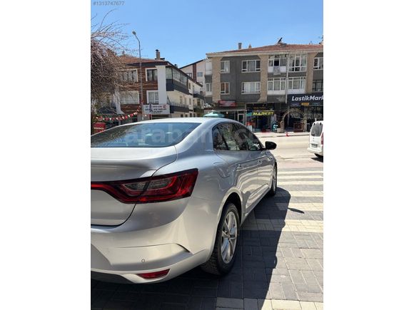 AVVA'DAN 2020 RENAULT MEGANE 4 TOUCH 1.5 BLUEDCİ %20 KDV'Lİ!!!