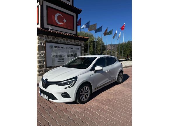 Sahibinden Renault Clio 1.0 TCe Icon 2021 Model  50.000 km Beyaz
