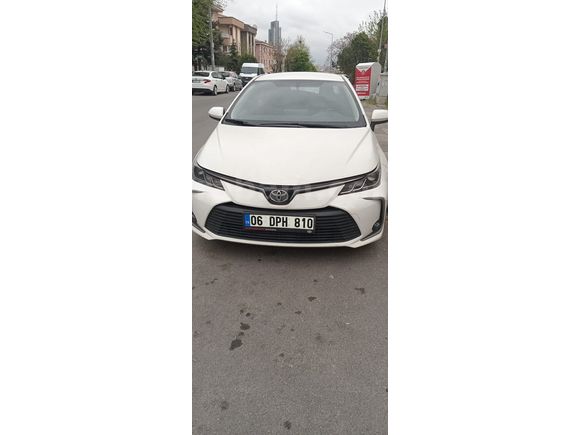 GARANTİLİ VE EKSTRA DONANIMLI, TAKASA AÇIK TOYOTA COROLLA...