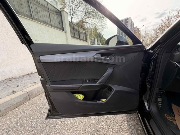 Sahibinden Cupra Formentor 1.5 e-Hybrid 2025 Model 