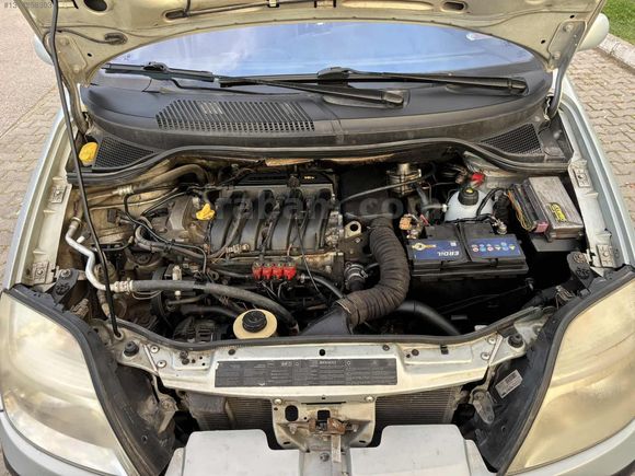EFENDİ'DEN OTOMATİK RENAULT SCENİC 1.6 AİLE ARACI