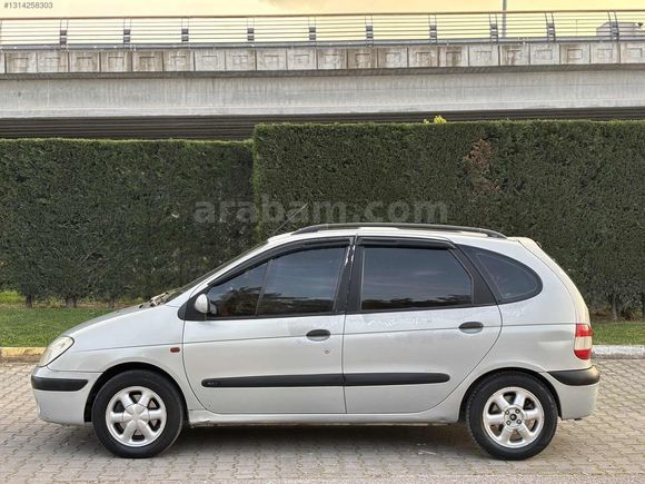 EFENDİ'DEN OTOMATİK RENAULT SCENİC 1.6 AİLE ARACI