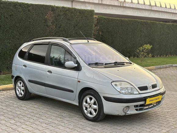 EFENDİ'DEN OTOMATİK RENAULT SCENİC 1.6 AİLE ARACI