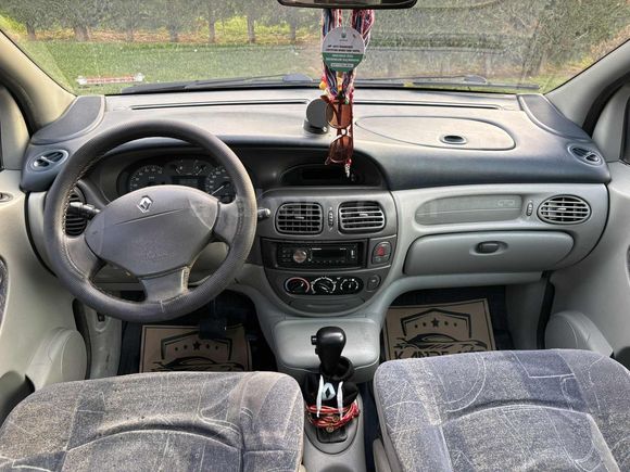 EFENDİ'DEN OTOMATİK RENAULT SCENİC 1.6 AİLE ARACI
