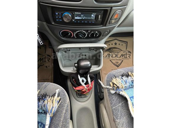 EFENDİ'DEN OTOMATİK RENAULT SCENİC 1.6 AİLE ARACI