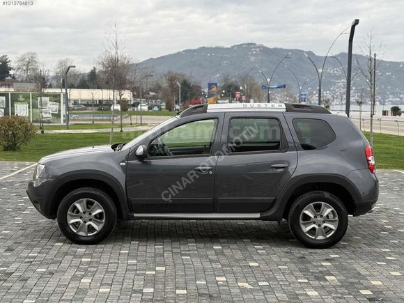 2017 DUSTER 4X4 LAUREATE LOOK