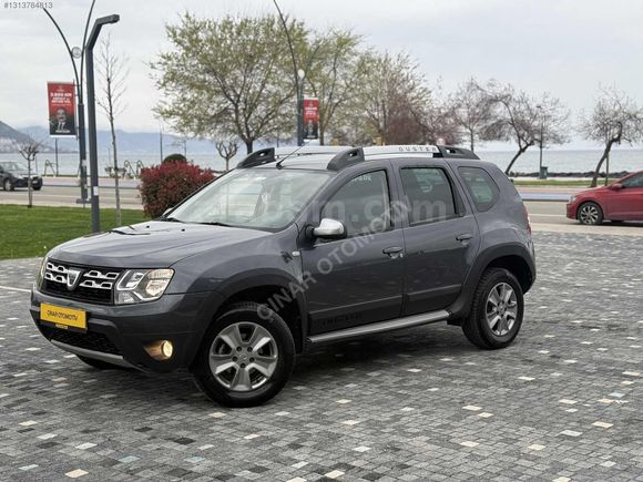2017 DUSTER 4X4 LAUREATE LOOK