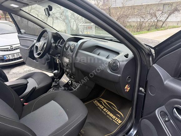 2017 DUSTER 4X4 LAUREATE LOOK
