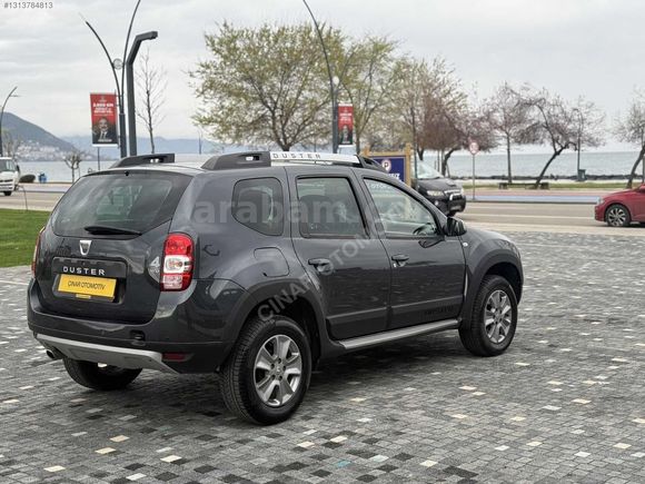 2017 DUSTER 4X4 LAUREATE LOOK