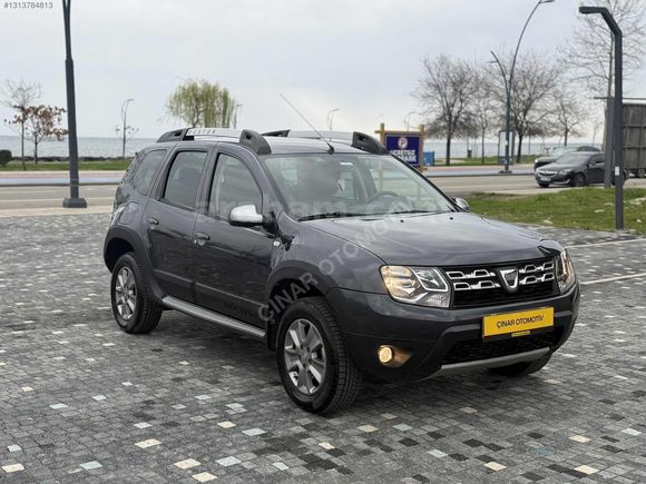 2017 DUSTER 4X4 LAUREATE LOOK