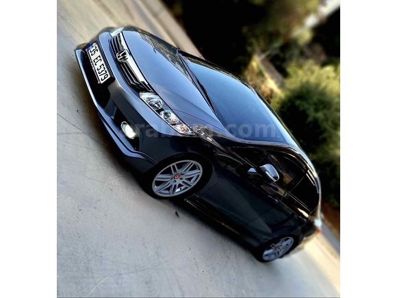 Sahibinden Honda Civic 1.6i VTEC Dream 2012 Model İzmir
