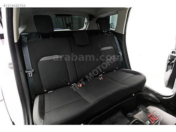 2021 MODEL FULL AKSESUARLI 4x4 DUSTER BİRİNCİ SINIF TEMİZLİKTE