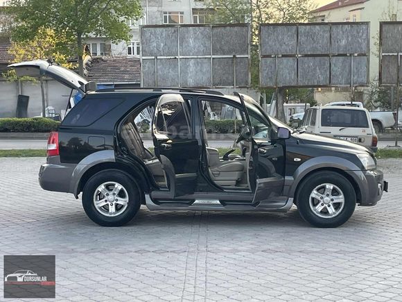 DURSUNLAR'DAN 2006 MODEL KİA SORENTO OTOMOTİK ISITMA SANROF