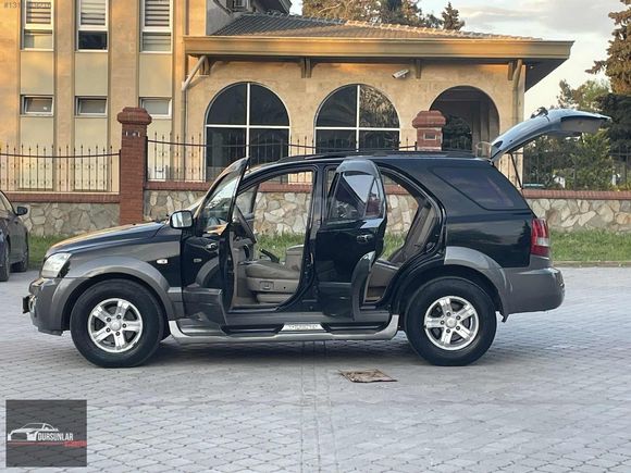 DURSUNLAR'DAN 2006 MODEL KİA SORENTO OTOMOTİK ISITMA SANROF
