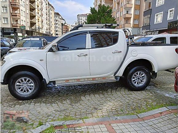 2015 FULL BAKIMLI 4X2 L-200