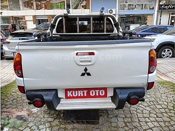 2015 FULL BAKIMLI 4X2 L-200