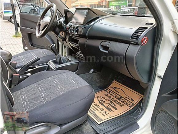 2015 FULL BAKIMLI 4X2 L-200