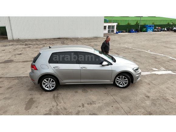 Sahibinden Volkswagen Golf 1.6 TDi BlueMotion Comfortline 2018 Model  95.000 km Gri