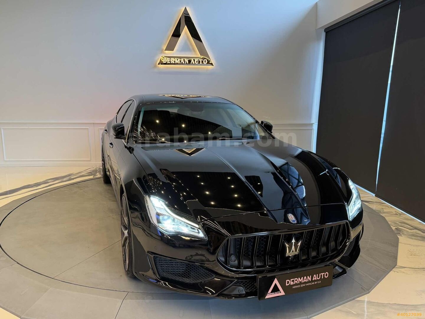 Galeriden Maserati Quattroporte 3.0 D 2015 Model İzmir 155.000 km Siyah 2
