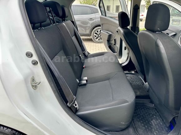 ELÇİ OTOMOTİVDEN HATASIZ 2014 MODEL 148 BİN KM MULTİMEDİA EKRAN