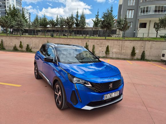 Peugeot 3008 GT 180 beygir 2021 çıkışlı Kazasız Boyasız