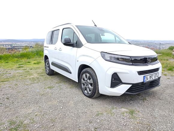 %20 FATURALI Sahibinden Opel Combo 1.5 CDTI Edition 2024 Model 