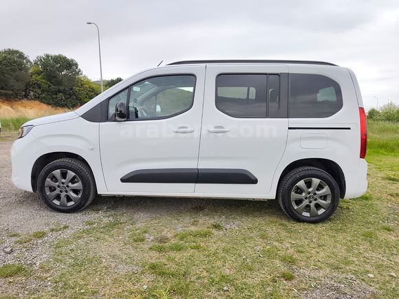%20 FATURALI Sahibinden Opel Combo 1.5 CDTI Edition 2024 Model 