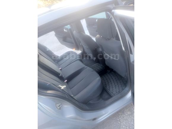Sahibinden Renault Megane 1.5 dCi Dynamique 2004 Model  290.000 km Gri