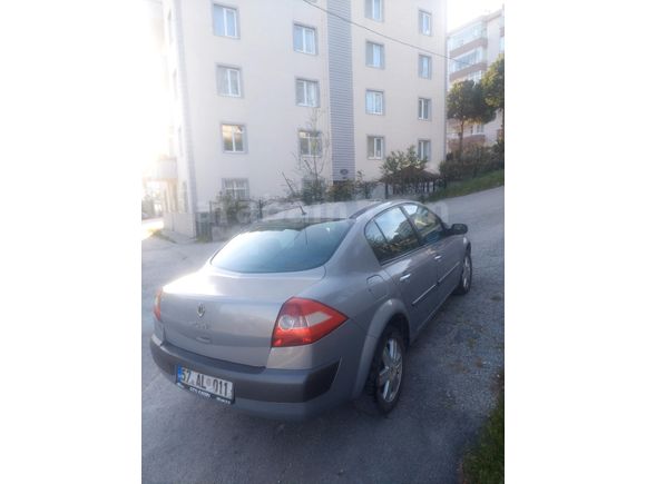 Sahibinden Renault Megane 1.5 dCi Dynamique 2004 Model  290.000 km Gri