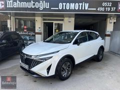 2025 Qashgai DEĞİŞENSİZ TIRAMERSİZ DÜŞÜK KM İKİ YARI LOKAL BOYA
