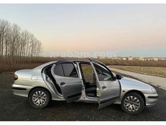 Sahibinden Renault Megane 1.6 RTE 1999 Model 