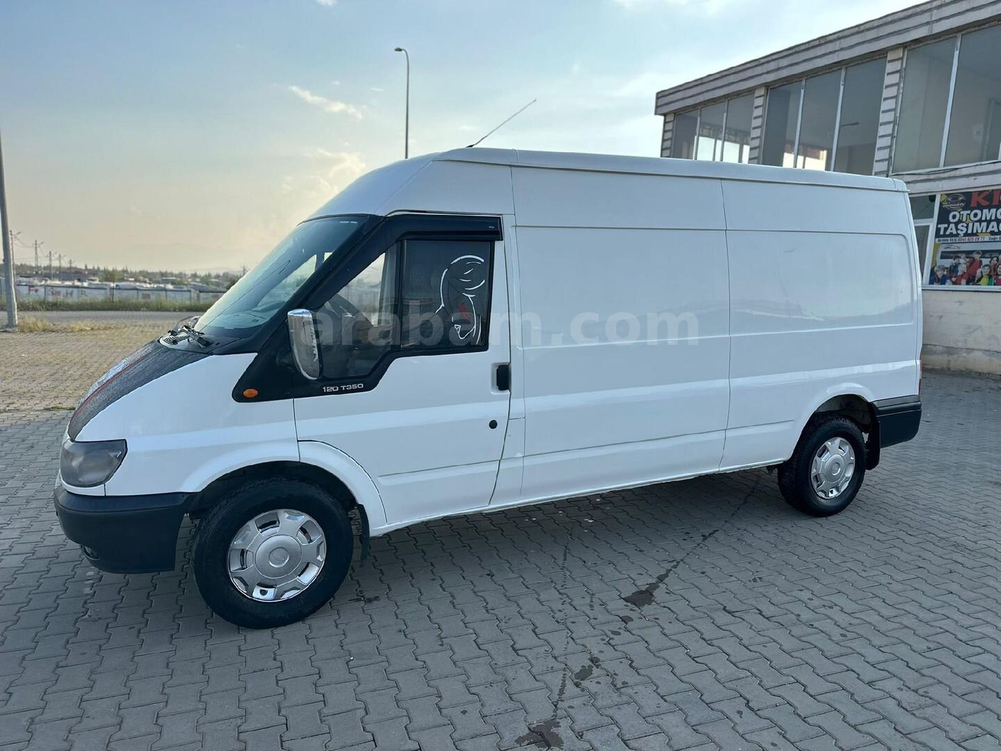 CAN 2 OTOMOTİVDEN 2004 MODEL PANELVAN CAM GİBİ 3