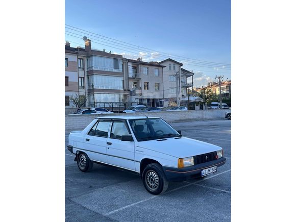 1991 RENAULT9 BRODWAY 1.4 GTE BEYAZ+ÇÜRÜKSÜZ+BAKIMLI+SINIF