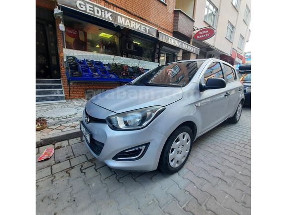Sahibinden Hyundai i20 1.4 CRDi Jump 2014 Model İstanbul 142.000 km Gri (metalik)