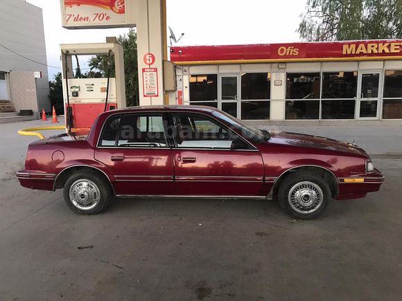 İÇİ DIŞI BORDO ORJİNAL ÇOK TEMİZ KOLEKSİYONLUK 1990 SKYLARK