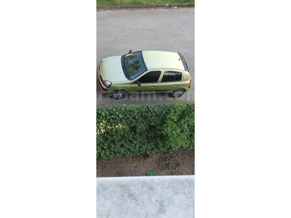 Sahibinden Renault Clio 1.2 Authentique 2005 Model Kocaeli 240.000 km Yeşil