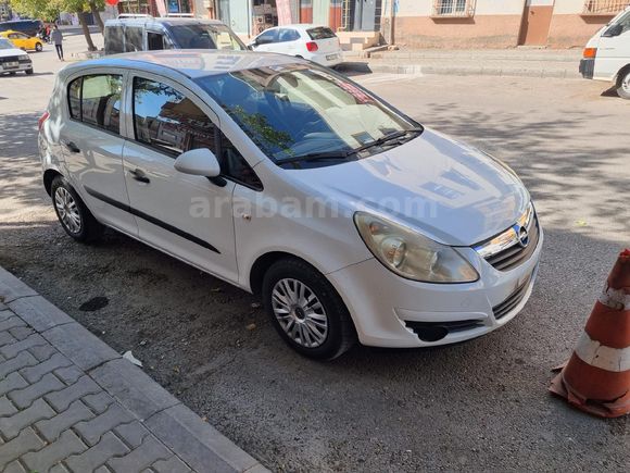 Sahibinden Opel Corsa 1.3 CDTI Essentia 2008 Model  197.000 km Beyaz