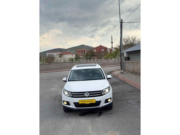 HATASIZ BOYASIZ CAM TAVAN DERİ DÖŞEME LED FARLI 4ÇEKER TIGUAN 