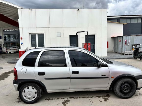 Sahibinden Opel Corsa 1.2 Swing 2000 Model  170.000 km Gri