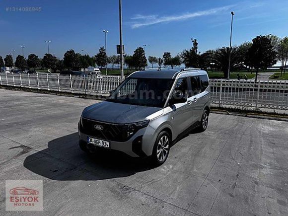 EŞİYOK MOTORS PENDİK 2025 FORD TOURNEO COURİER 1.0 Titanium