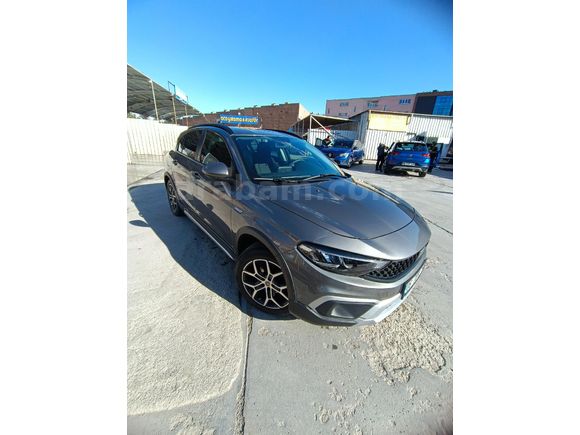 Memurdan Sıfır Ayarında Fiat Egea Cross 1.4 Fire Urban 2023 Model