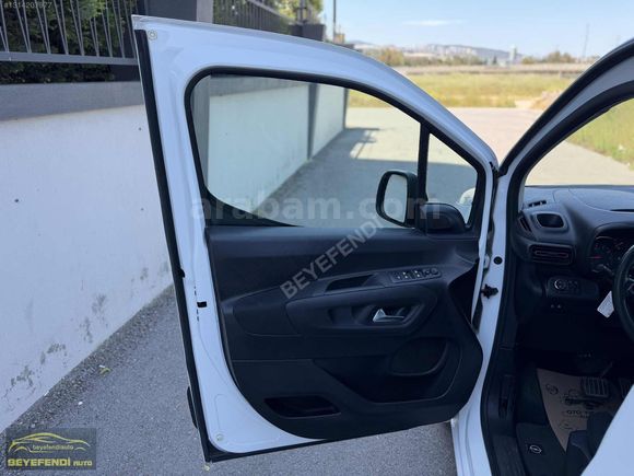 BEYEFENDİ AUTO 2021 OPEL COMBO 1.5 D ULTIMATE