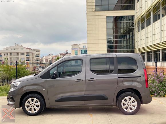 CAM TAVAN/ OTOMATİK /DEĞİŞENSİZ/ 2021 COMBO 1.5 DİZEL /73 BİN KM