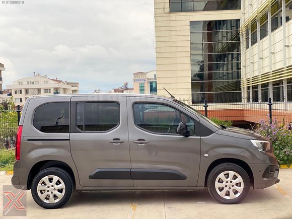 CAM TAVAN/ OTOMATİK /DEĞİŞENSİZ/ 2021 COMBO 1.5 DİZEL /73 BİN KM