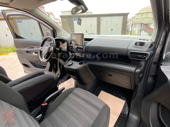 CAM TAVAN/ OTOMATİK /DEĞİŞENSİZ/ 2021 COMBO 1.5 DİZEL /73 BİN KM