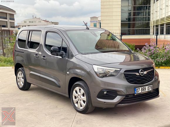 CAM TAVAN/ OTOMATİK /DEĞİŞENSİZ/ 2021 COMBO 1.5 DİZEL /73 BİN KM